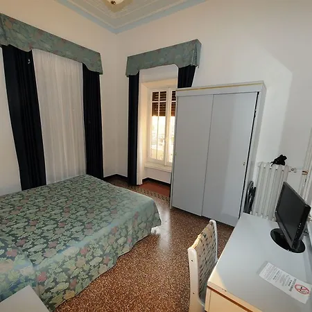 Hotel Doria *