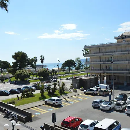 Doria Hotel *